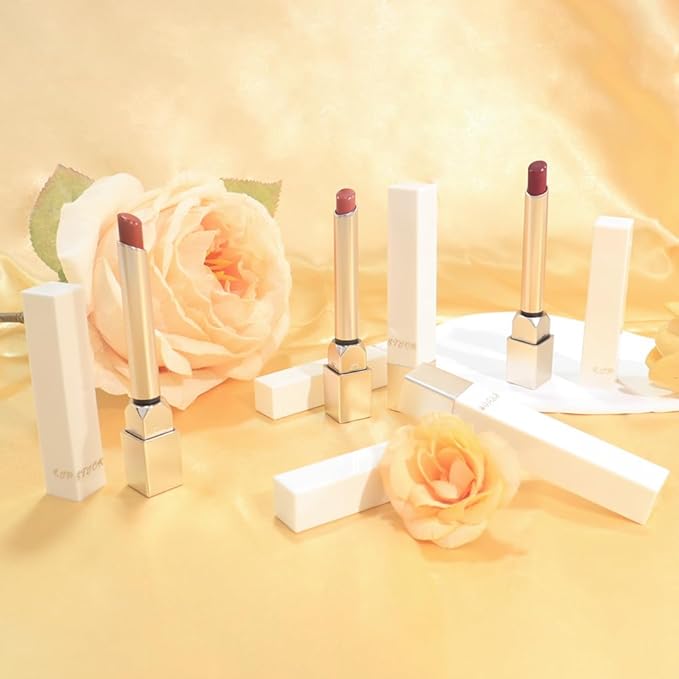 Red Matte Lipstick Set for Older Women,Velvet Long Lasting Waterproof Smudge Proof Lip Stick,24 hr Hours Magic Lipstick 24 Hours Original Lip Stick Stain Makeup Kit Lip Makeup Gift,Vegan