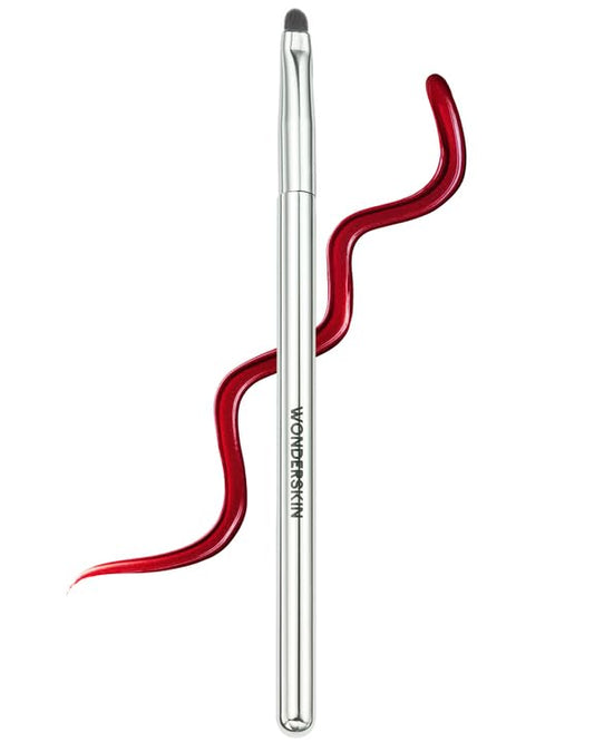 Wonderskin Precision Lip Definer Brush – Slim Angled Lip Brush for Flawless Lip Definition, Clean Application & Ombre Effects Makeup Brush