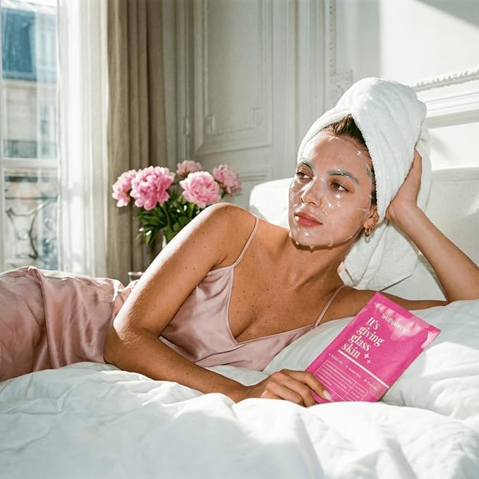 IT'S GIVING GLASS SKIN The Original Overnight Deep Collagen Mask - Advanced Hydrating Bio-Collagen Oligo-Hyaluronic Acid Facemask Skincare For All Skin Types, Pack of 4