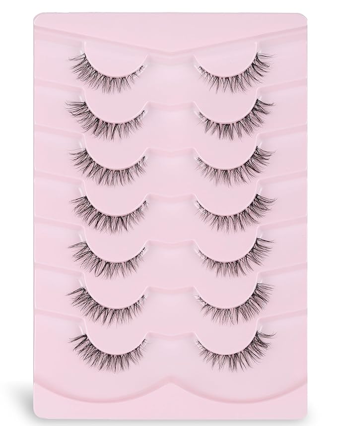 Wispy Lashes Natural Look Fake Eyelashes Natural Lashes False Eyelashes Wispy Fake Lashes Natural Eyelashes Clear Band Lashes UP20