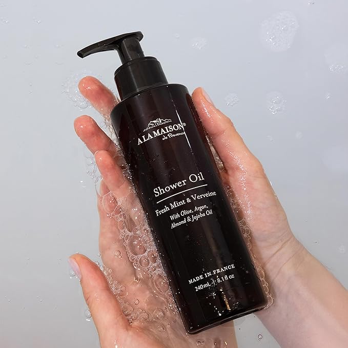 A La Maison Amber Starter Kit - Shower Oil + Body Scrub Fresh Mint & Verveine – Gently Exfoliates & Softens Skin – French Formula, Plant-Based