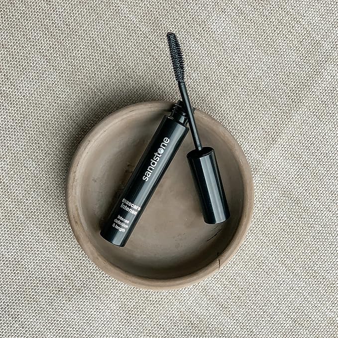 Sandstone Scandinavia Hypoallergenic Mascara Sensitive Eyes - Smudge-Proof, Sweatproof and Lengthening with amazing separation of the lashes - Vegan and Non Toxic (Brown, 9 ml)